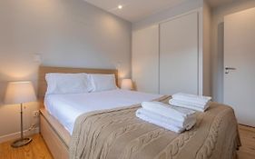Graceful 2Bdr Duplex Apartment By Lovelystay